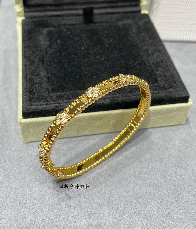 Van Cleef & Arpels Perlée Sweet Clovers Bracelet Gold - 1