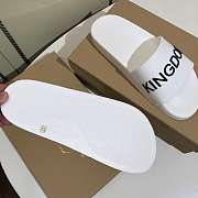 Burberry White Rubber Kingdom Motif Pool Slides - 3