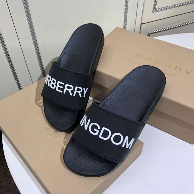 Burberry Black Rubber Kingdom Motif Pool Slides - 1