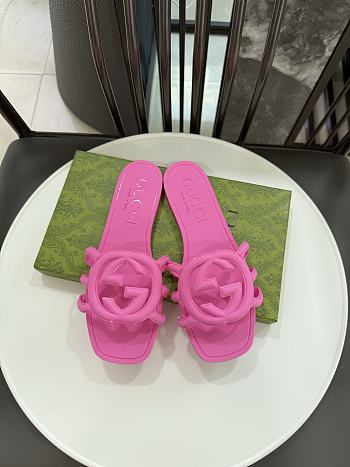 Gucci Interlocking G Slide Sandal Pink