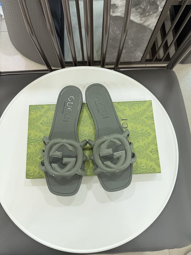 Gucci Interlocking G Slide Sandal Moss - 1