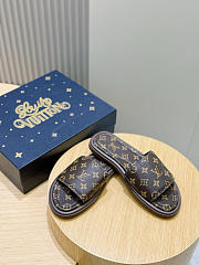 LV Monogram Pattern Sandal Brown - 4