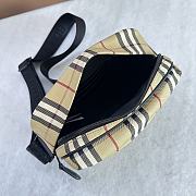 Burberry Bucket Bag Size 22x6x16CM - 3