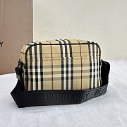 Burberry Bucket Bag Size 22x6x16CM - 5