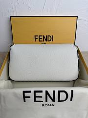 Fendi Baguette Cuoio Romano White Leather Size 27x6x15cm - 6