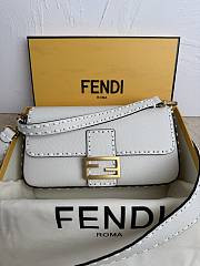 Fendi Baguette Cuoio Romano White Leather Size 27x6x15cm - 3