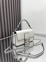 Fendi Baguette Mini Cuoio Romano White 20x5x13cm - 4