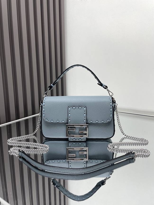 Fendi Baguette Mini Cuoio Romano Blue 20x5x13cm - 1