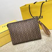 Fendi Brown Cowhide Clutch Size 28x4x20cm - 2