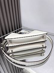 Fendi Peekaboo ISeeU Petite White Bag Size 27x21x11cm - 2
