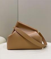 Fendi Pre-Owned First Clutch Brown Bag Size 23x10x18cm - 2