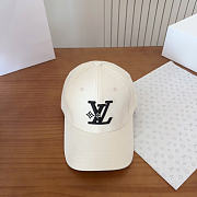 Louis Vuitton Baseball Cap 00241-01 - 1