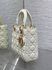 Dior Lady White Bag D0217 Size 20x16x8CM - 4