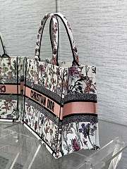 Dior Book White Tote Medium Toile de Jouy 36x27x16CM - 5