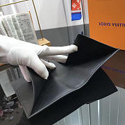 LV PASSPORT COVER M62089 Size 10x14x2.5cm - 4