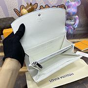 LV Wallet 60177 Size 12x19x2cm - 3