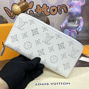 LV Wallet 61869 Size 20x19x2cm - 3