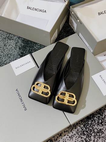 Balenciaga Leather Black Mules D9505