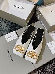 Balenciaga Leather White Mules D9505 - 4