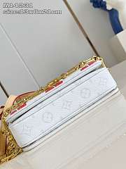 LV Pochette Métis East West x TM Size 21x13x6CM - 6