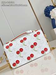 LV Pochette Métis East West x TM Size 21x13x6CM - 2