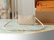 LV Easy Pouch On Strap Creme Bag Size 19x11x3CM - 3