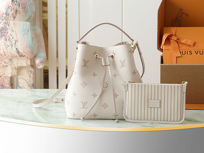 LV NéoNoé MM Bag Eden Size 26x26x18CM - 1