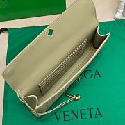 Bottega Veneta Andiamo Clutch B5603 Size 31x13x3cm - 6