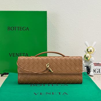 Bottega Veneta Andiamo Clutch B5604 Size 31x13x3cm