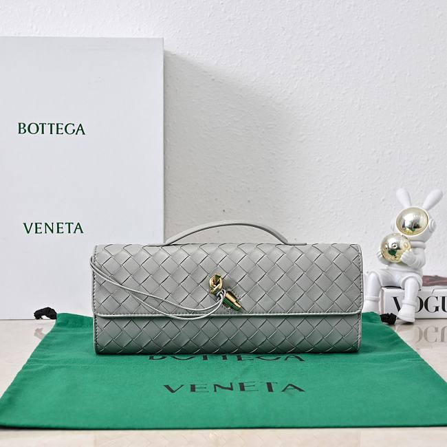 Bottega Veneta Andiamo Clutch B5605 Size 31x13x3cm - 1