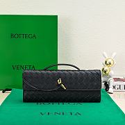 Bottega Veneta Andiamo Clutch B5607 Size 31x13x3cm - 4