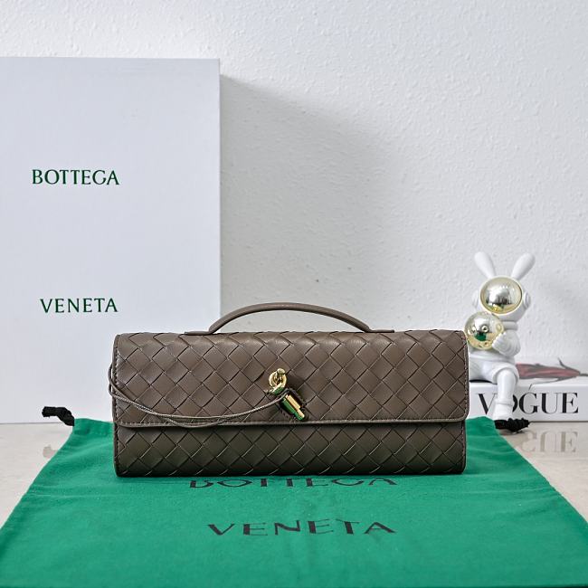 Bottega Veneta Andiamo Clutch B5608 Size 31x13x3cm - 1