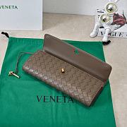 Bottega Veneta Andiamo Clutch B5608 Size 31x13x3cm - 4