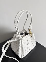 Bottega Veneta Andiamo Parachute White Size 21x17x16.5cm - 5