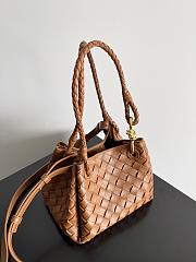 Bottega Veneta Andiamo Parachute Brown Size 21x17x16.5cm - 3