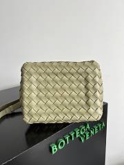Bottega Veneta Andiamo Parachute Pistachio Size 21x17x16.5cm - 2