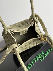 Bottega Veneta Andiamo Parachute Pistachio Size 21x17x16.5cm - 6