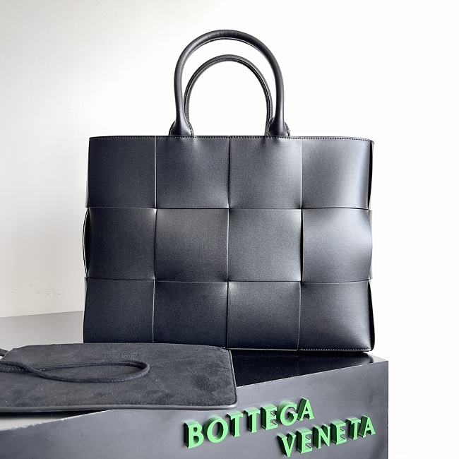 Bottega Veneta Arco Intrecciato Leather Tote Black Bag 38x10x28CM - 1