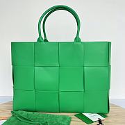 Bottega Veneta Arco Tote Green Bag Size 33x44x12cm - 1