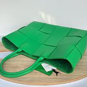 Bottega Veneta Arco Tote Green Bag Size 33x44x12cm - 4