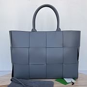 Bottega Veneta Arco Tote Navy Bag Size 33x44x12cm - 1