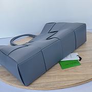 Bottega Veneta Arco Tote Navy Bag Size 33x44x12cm - 4