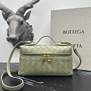 Bottega Veneta Bang Bang Vanity Case Pistachio Size 22×12×5cm - 1