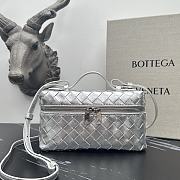 Bottega Veneta Bang Bang Vanity Case Silver Size 22×12×5cm - 4