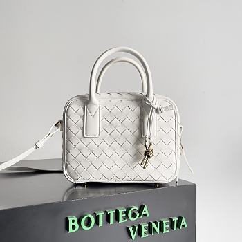 Bottega Veneta White Bag Get Away Size 23x17x9CM