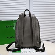 Bottega Veneta Brown Backpack in Intrecciato Size 32x43cm - 3