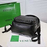 Bottega Veneta Black Backpack in Intrecciato Size 32x43cm - 5