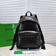 Bottega Veneta Black Backpack in Intrecciato Size 32x43cm - 2