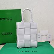 Bottega Veneta Cassette Tote White Bag Size 22x16x5cm - 6