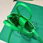 Bottega Veneta Cassette Tote Green Bag Size 22x16x5cm - 3